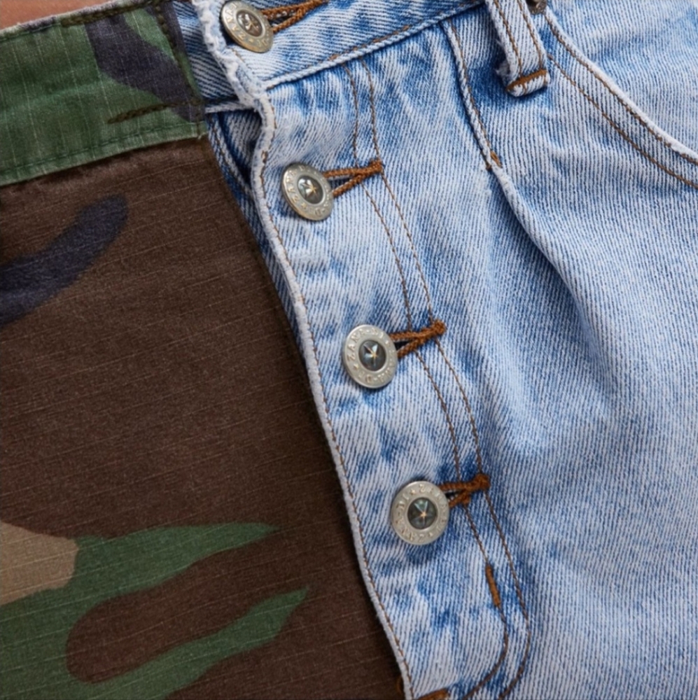 URBAN RENEWAL Asymmetrical Blue & Green denim half camo mini skirt - Picture 5 of 5
